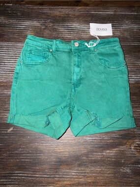 Zenana Outfitters Green Denim Shorts NWT